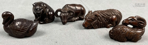 5 netsuke, figures. Carved hardwood. Signed?