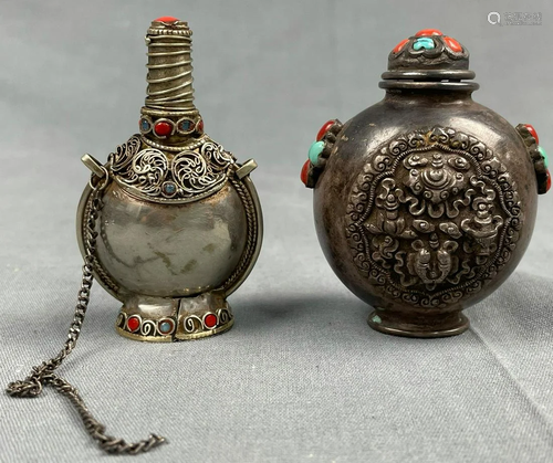 2 snuff bottles. Probably Tibet, China antique.