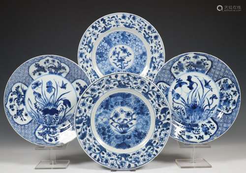 China, een collectie blauw-wit porselein, Qianlong,