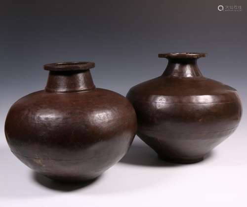 India, pair of water pots