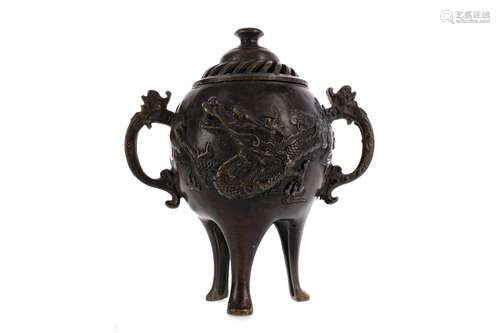 A 20TH CENTURY CHINESE BRONZE CENSER WITH LID