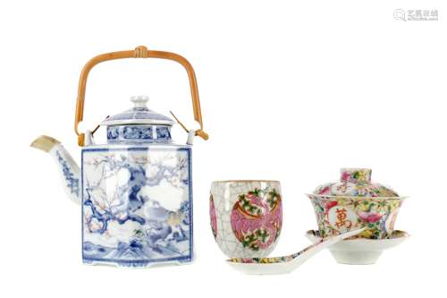 A 20TH CENTURY CHINESE BLUE AND WHITE TEA POT AND OTHER ITEM...