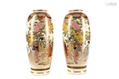 A PAIR OF JAPANESE SATSUMA VASES