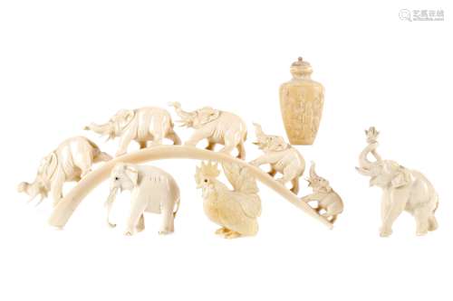 A LOT OF EARLY 20TH CENTURY IVORY CARVINGS