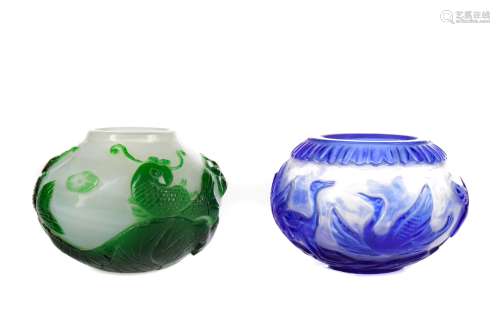 A LOT OF TWO CHINESE CAMEO GLASS VASES