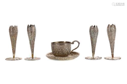 A SET OF FOUR INDIAN SILVER SOLIFLEUR VASES