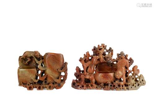 A LOT OF TWO 20TH CENTURY CHINESE SOAPSTONE CARVINGS