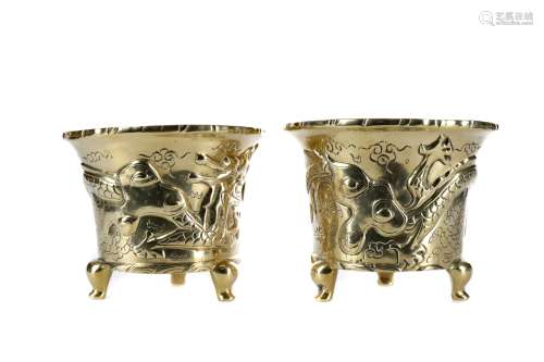A PAIR OF EARLY 20TH CENTURY CHINESE BRONZE OPEN CENSERS