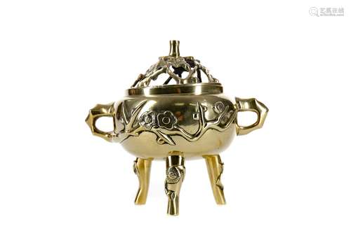 A LATE 19TH/EARLY 20TH CENTURY CHINESE BRONZE CENSER WITH CO...