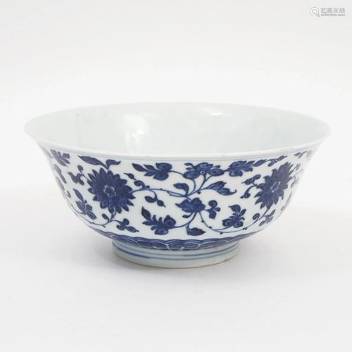 A BLUE AND WHITE BOWL