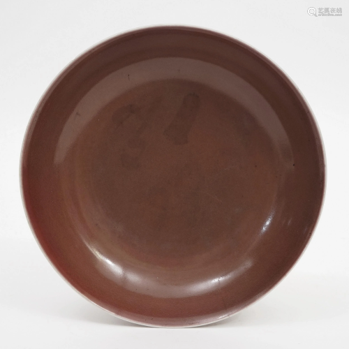 A RED GLAZE PLATE