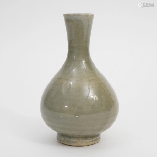 A LONGQUAN KILN VASE