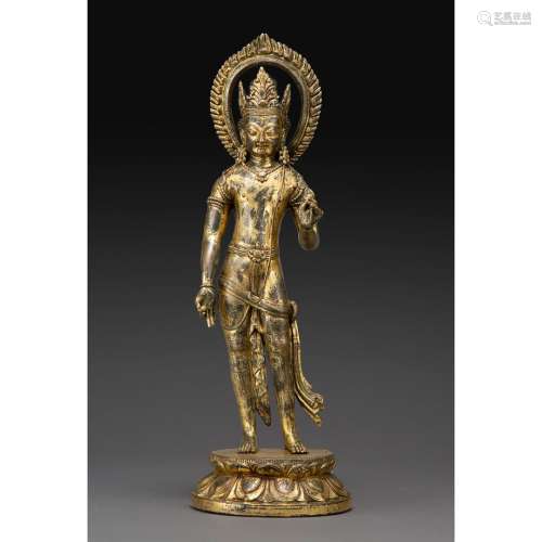 STATUETTE en bronze doré, représentant Manjusri debout en tr...