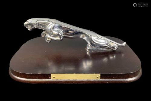 Vintage Mounted Jaguar Hood Ornament