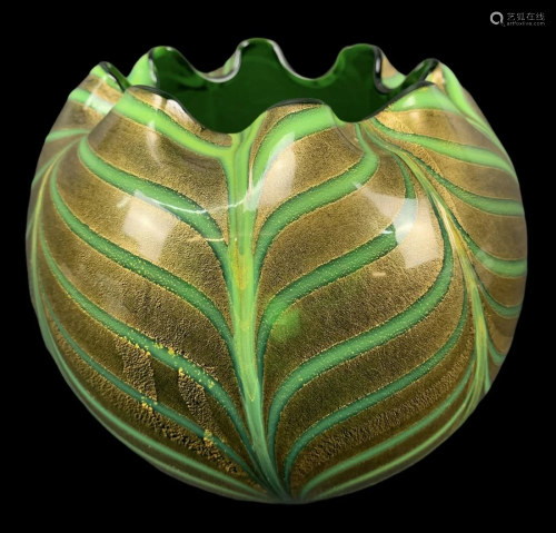 Green And Gold Pulled Feather Art Glass Vase