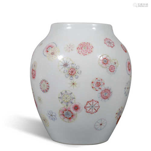 Qing Dynasty Yongzheng pastel ball pattern jar