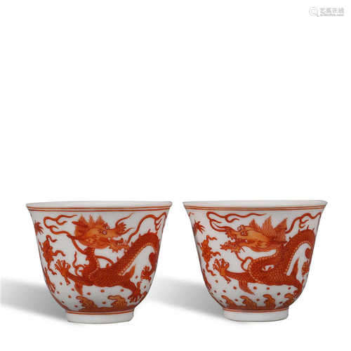 A pair of red color dragon cup in Qianlong of Qing Dynasty