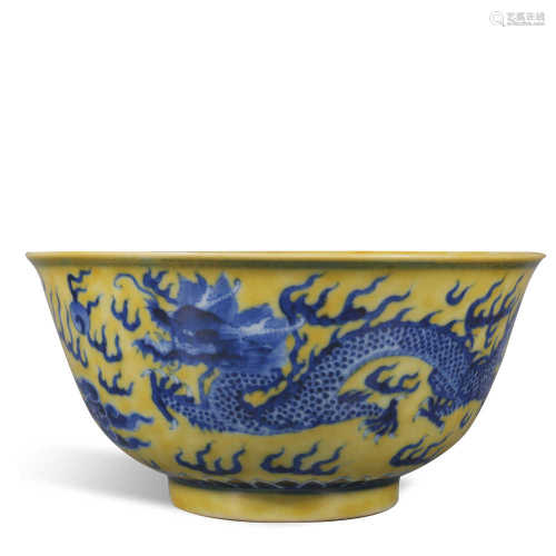 Qing Dynasty Kangxi yellow bottom blue and white dragon bowl