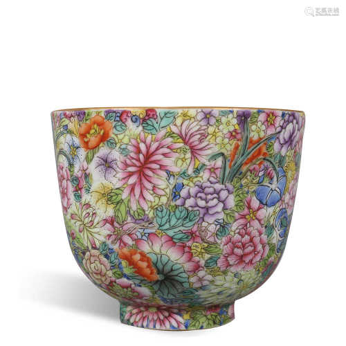 Qing Dynasty Jiaqing pastel flower pattern cup