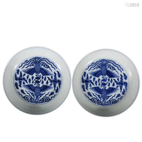 A pair of blue and white phoenix pattern plates in Daoguang ...