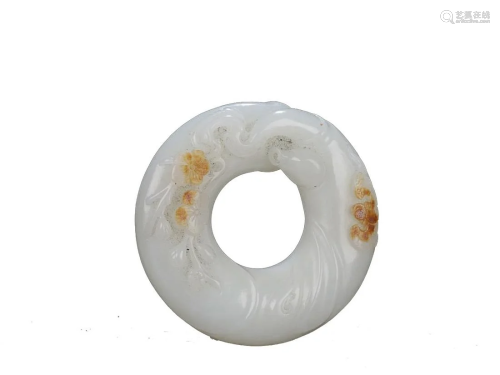 HETIAN JADE THUMB RING CARVED WITH PLUM BLOSSOM