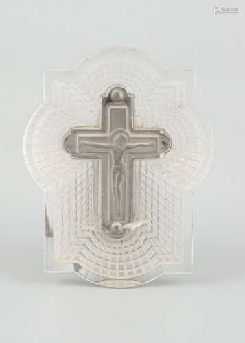 勒内-拉利克（1860-1945）。磨砂玻璃的十字架，金属底座。工业印刷品用...