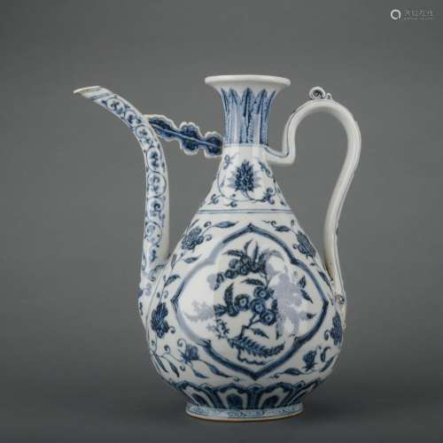 A blue and white 'floral' winepot