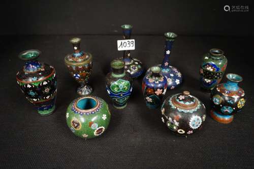 10 DIVERSE VAASJES IN CLOISONNE