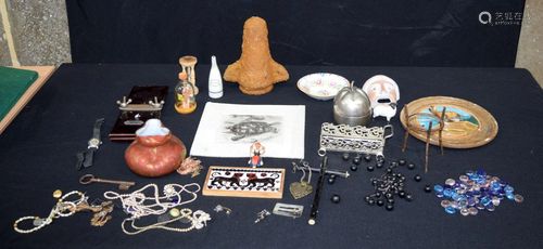 Miscellaneous group, vase, tie press, costume