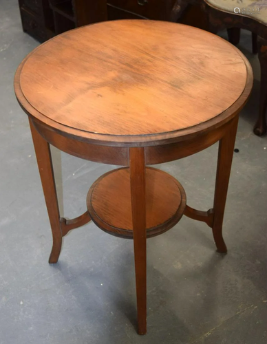 A NEW ZEALAND CARVED WOOD TABLE. 70 cm x 59 cm.