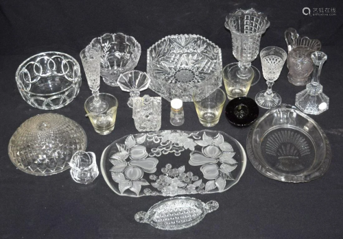 A collection of glass ware items . Qty