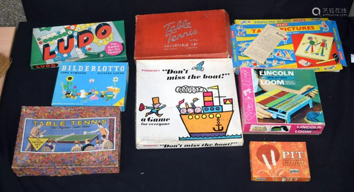 A collection of vintage games (Qty).