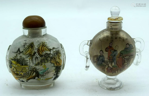 A pair of Chinese reverse painted snuff bottles 9cm (2)