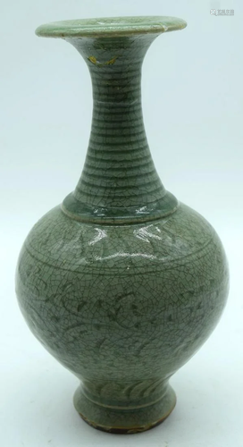 A Chinese Yaozhou Celadon vase 30cm,