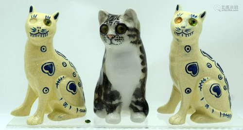 A collection of ceramic cats 15cm (3).