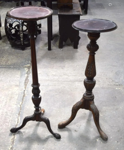 Two wooden pedestal stands 103 x 44cm. (2)