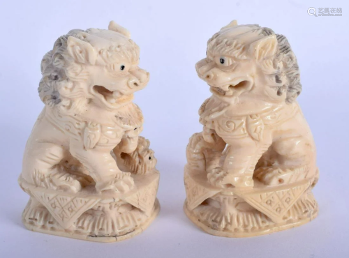 A PAIR OF EARLY 20TH CENTURY CHINESE CARVED BONE