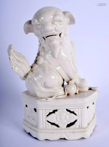 A 19TH CENTURY CHINESE BLANC DE CHINE PORCELAIN FIGURE