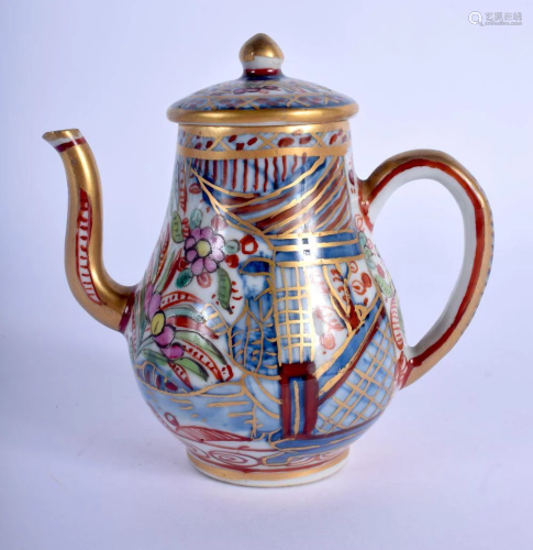 AN 18TH CENTURY CHINESE EXPORT CLOBBERED TEAPOT AND