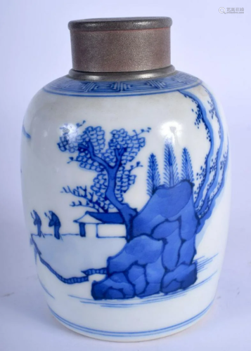 AN 18TH CENTURY CHINESE BLUE AND WHITE PORCELAIN TEA