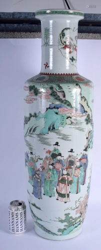 A LARGE 19TH CENTURY CHINESE FAMILLE VERTE PORCELAIN