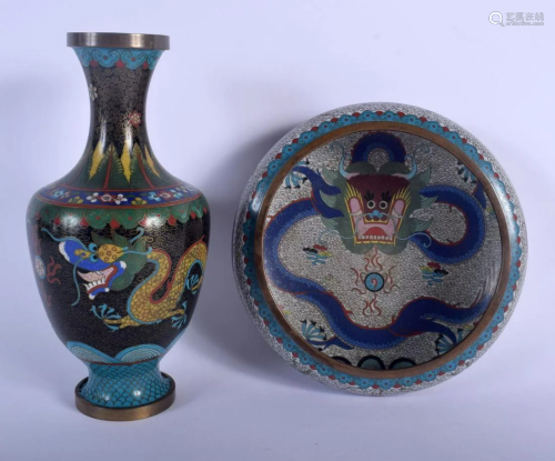 AN EARLY 20TH CENTURY CHINESE CLOISONNE ENAMEL DRA…