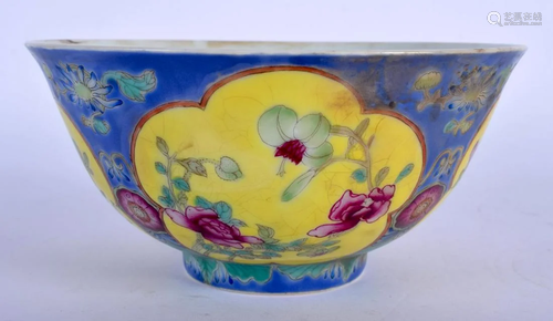 A CHINESE FAMILLE ROSE PORCELAIN BOWL 20th Century. 12