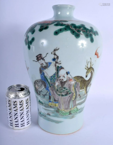 A LARGE CHINESE FAMILLE VERTE PORCELAIN MEIPING VASE