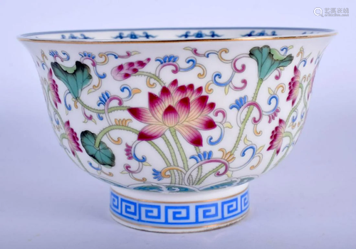 A CHINESE FAMILLE ROSE PORCELAIN BOWL 20th Century. 12