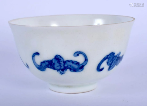 A CHINESE BLUE AND WHITE PORCELAIN BAT TEABOWL 20th