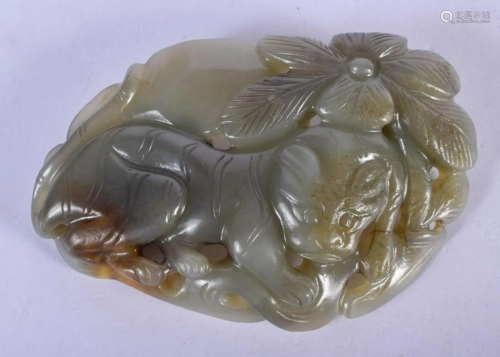 AN EARLY 20TH CENTURY CHINESE CARVED GREEN JADE TIGER