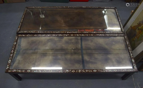 A NEAR PAIR OF 19TH CENTURY CHINESE MIRRORED HARD…