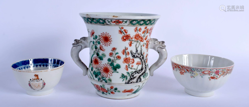 A 19TH CENTURY CHINESE TWIN HANDLED FAMILLE VERTE