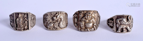 FOUR CHINESE WHITE METAL RINGS 20th Century. 20 grams.